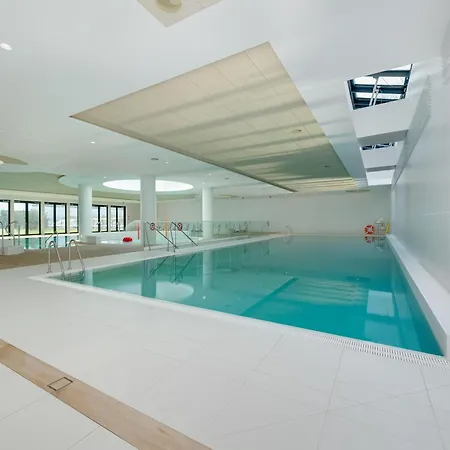 Apartment With Sea View, Pool, Saunas, Whirlpool *
